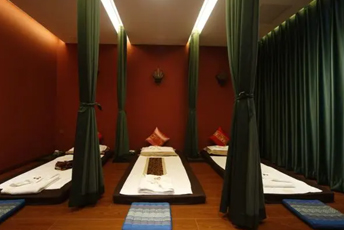 长沙望城区泰式按摩的被动瑜伽：当身体被折叠成诗